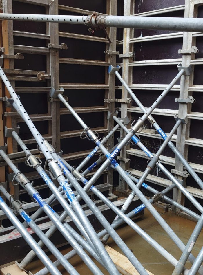 Funderigsherstel met kelderbak